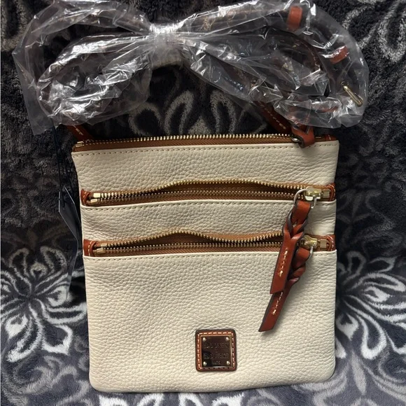 Dooney & Bourke Cream Crossbody Bag with Leather Trim - Picture 3 of 4